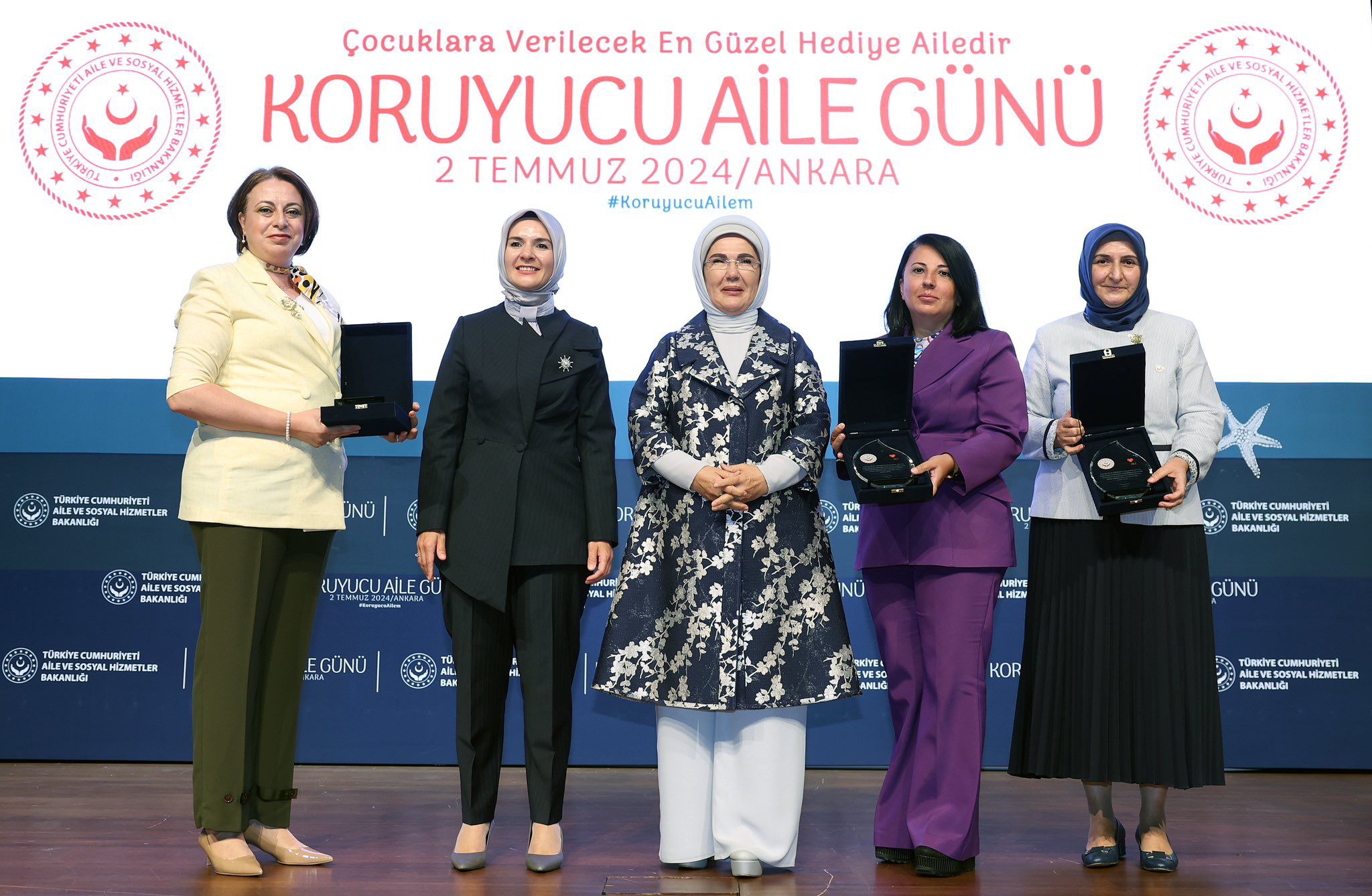 Emine Erdoğan'dan Güçlü Aile Vurgusu: 