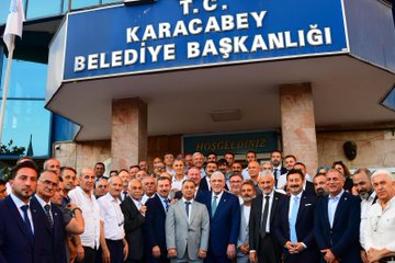 İYİ Parti Genel Başkanı Müsavat Dervişoğlu Bursa'da Temaslarda Bulundu