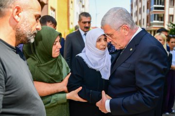 İYİ Parti Lideri Müsavat Dervişoğlu'ndan Serpil Gül'ün Ailesine Taziye Ziyareti