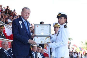 Cumhurbaşkanı Erdoğan, Deniz Harp Okulu'nda Düzenlenen Törene Katıldı