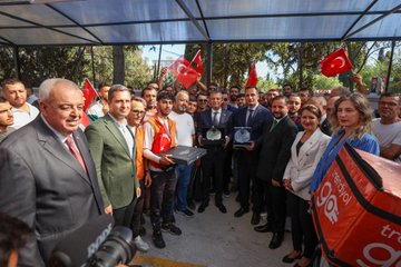 CHP'den Bornova'da Moto Kurye Parkı Açılışı