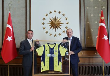 Cumhurbaşkanı Erdoğan, Fenerbahçe Yönetimini Kabul Etti