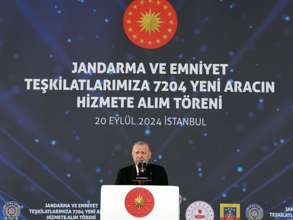 Cumhurbaşkanı Erdoğan, Güvenlik Güçlerine Yeni Araçları Tanıttı