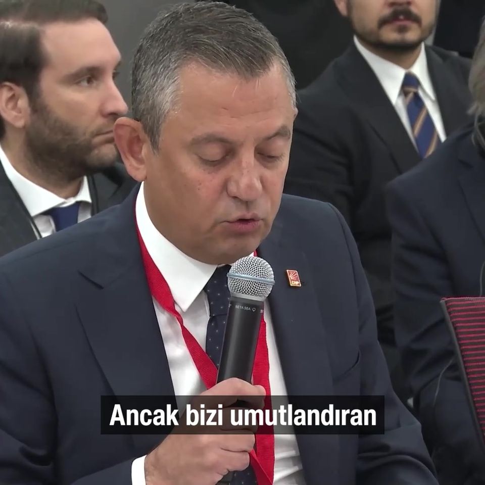 Özgür Özel: 