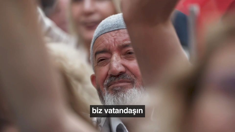 Özgür Özel: 